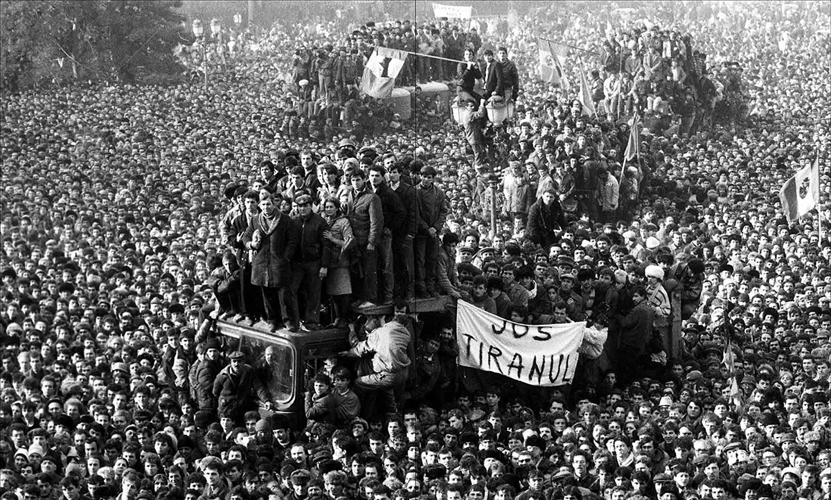 In the Moment: 40 Years of Reuters Photojournalism