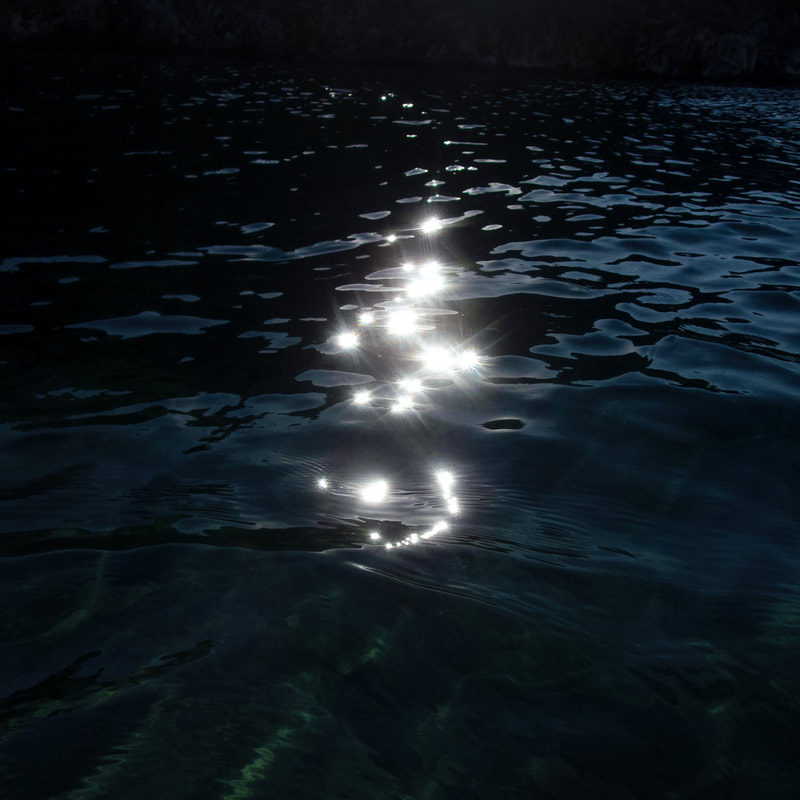 Φως εκ Φωτός: Χίλιες Ημέρες στη Μύκονο / Light From Light: A Thousand Days in Mykonos