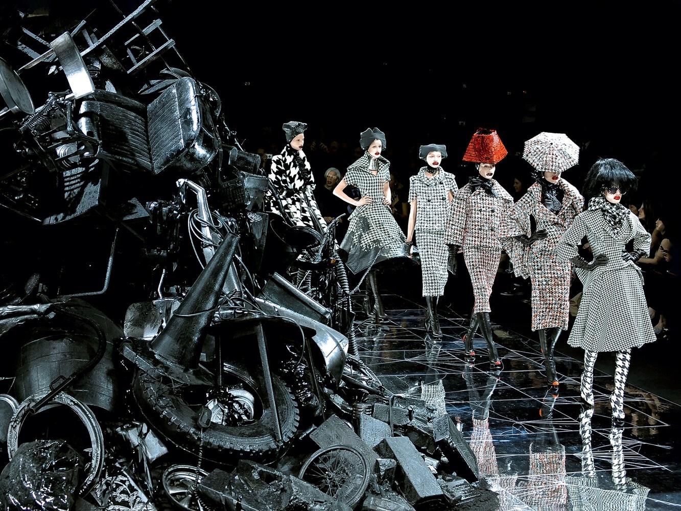 Alexander McQueen: Fashion Icon