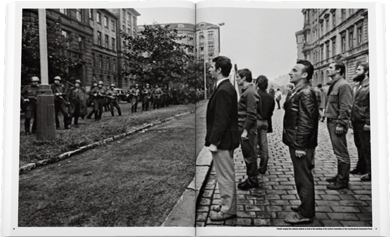 Josef Koudelka: Invasion Prague 68