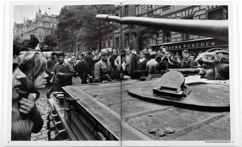 Josef Koudelka: Invasion Prague 68